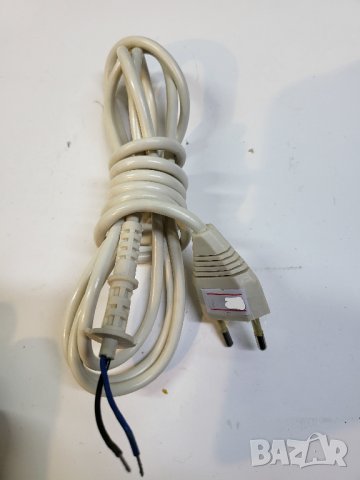 захранващ кабел с щепсел за вашите устройства - 2,5 А / 250V