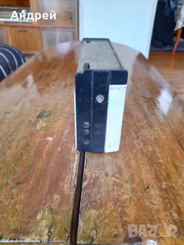 Старо радио,радиоприемник ВЕГА, снимка 4 - Антикварни и старинни предмети - 50093405