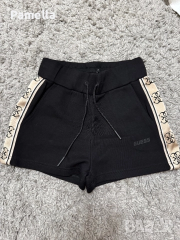 Къси гащи на Guess