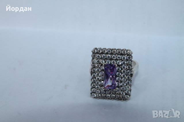 Сребърен дамски пръстен с аметист, снимка 2 - Други ценни предмети - 44278634