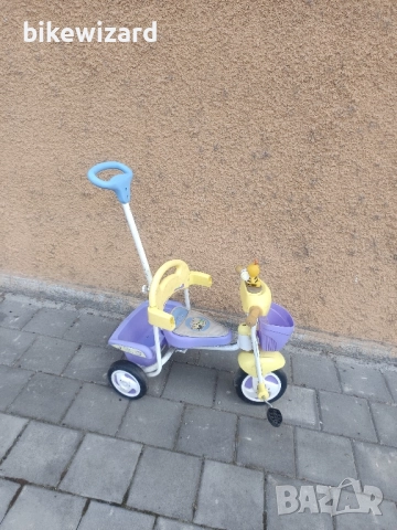 Детска триколка с педали и управление от дръжката