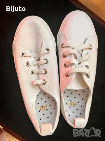 Чисто нови бели кецове НМ 30 номер -10 лв