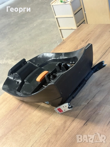 ISOFIX база Cybex Aton Base-Fix 0–13 кг с опорен крак, снимка 4 - Столчета за кола и колело - 56250533