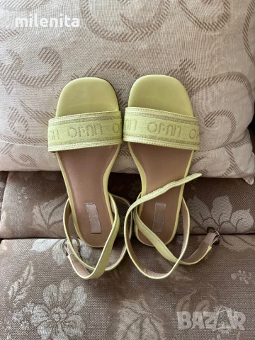Сандали Liu Jo в нежно жълт цвят 36 номер, снимка 5 - Сандали - 50861646