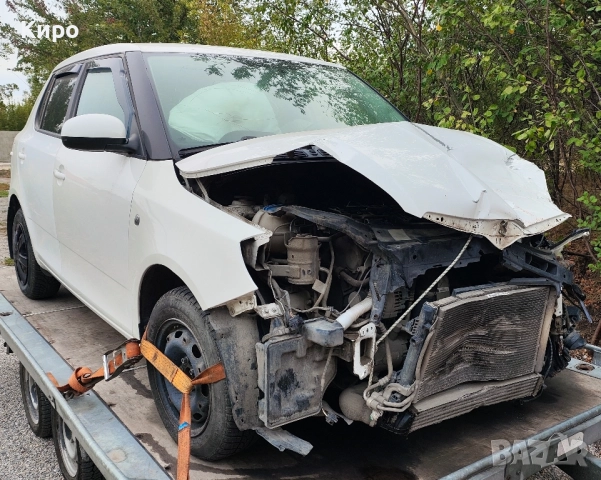 Skoda Fabia 1.6 TDi НА ЧАСТИ, снимка 3 - Автомобили и джипове - 52489346