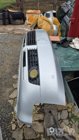 сива предна броня LY7W с парктроник Ауди А4 Б6 Audi A4 B6 siva predna bronq s parktronik, снимка 3 - Части - 52044895