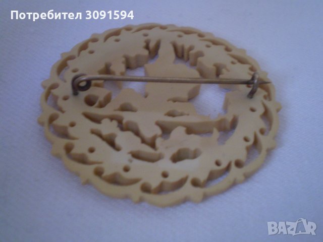 стара брошка изработена от бакелит фолклор жена дама, снимка 11 - Антикварни и старинни предмети - 36821125