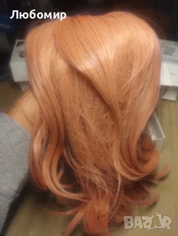 Тъмно розова перука 8