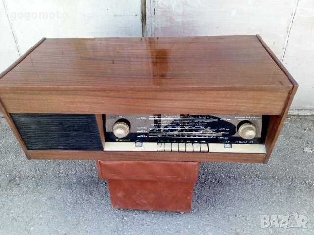 Ретро стар арт винтидж работещ радио грамофон Респром Акорд 102 - 71, снимка 3 - Антикварни и старинни предмети - 29550371