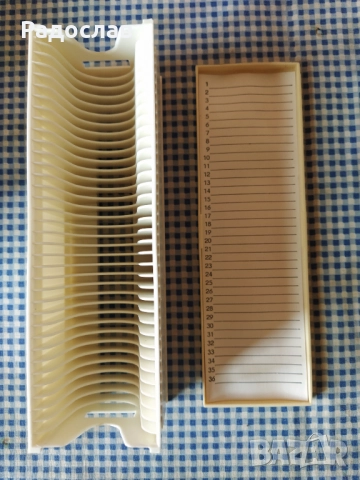 Pentacon кутия / касета за диапозитиви , снимка 6 - Чанти, стативи, аксесоари - 52030778