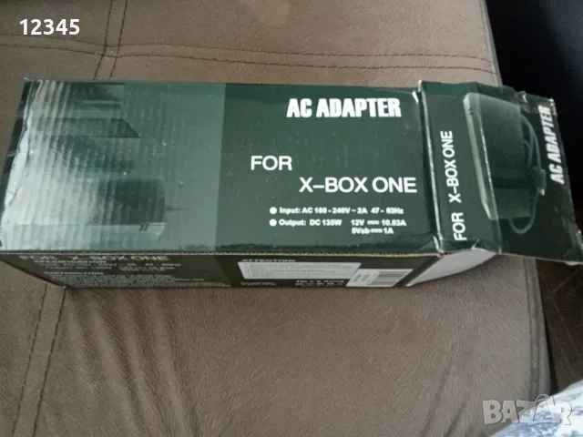 Продавам чисто ново захранване за X-BOX ONE+ подарък игра