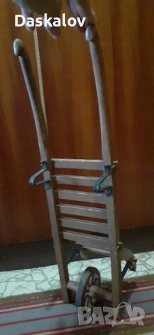 Продавам декоративна дървена поставка за саксия, снимка 2 - Градински мебели, декорация  - 39229443