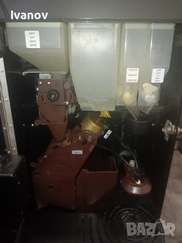 Еспресо кафе машини, снимка 2 - Кафемашини - 49521865