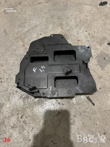 Части двигателен отсек - Форд Фиеста (Ford Fiesta) 1.4 TDCI - 68 к.с. - 2010 г. - част 3, снимка 16 - Части - 51781400