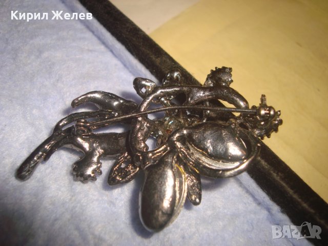 ВИНТИДЖ РЕТРО - АРТ БРОШКА с МНОГО ФАСЕТИРАНИ КРИСТАЛИ МНОГО СТИЛНА и КРАСИВА 14355, снимка 7 - Други - 37691796