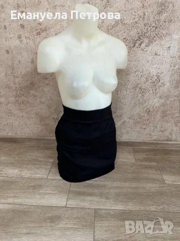 Дамска къса черна ежедневна пола (спортно-елегантен изчистен модел), снимка 2 - Поли - 48071738