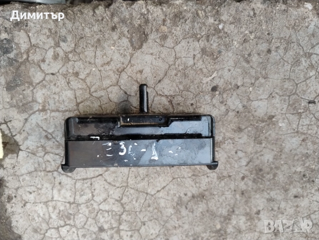 Пепелник За БМВ Е36 1994г / BMW E36 1994у, снимка 2 - Части - 52385736