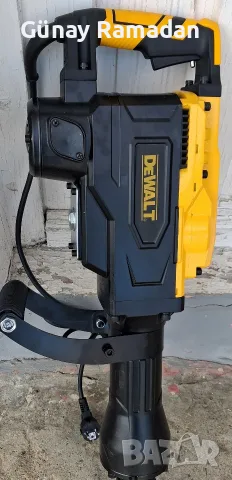 Dewalt 1800w къртач работи, снимка 4 - Къртачи - 56241569