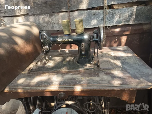 Крачна шевна машина Husqvarna , снимка 3 - Шевни машини - 55799156