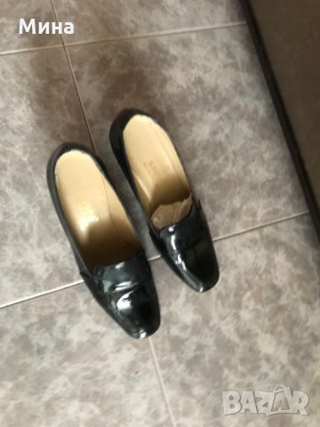 Продавам елегантни италиански обувки от естествена кожа - лак , снимка 4 - Дамски боти - 35242171