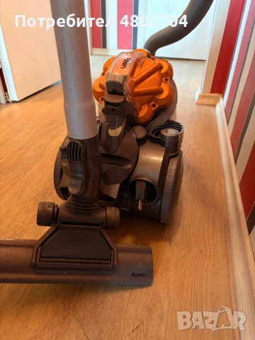 Прахосмукачка Dyson DC26 / City – оригинална, мощна, без торбичка, снимка 4 - Прахосмукачки - 54257471
