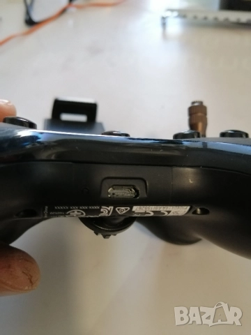 Parrot Flypad контролер за дрон, снимка 3 - Дронове и аксесоари - 51787464