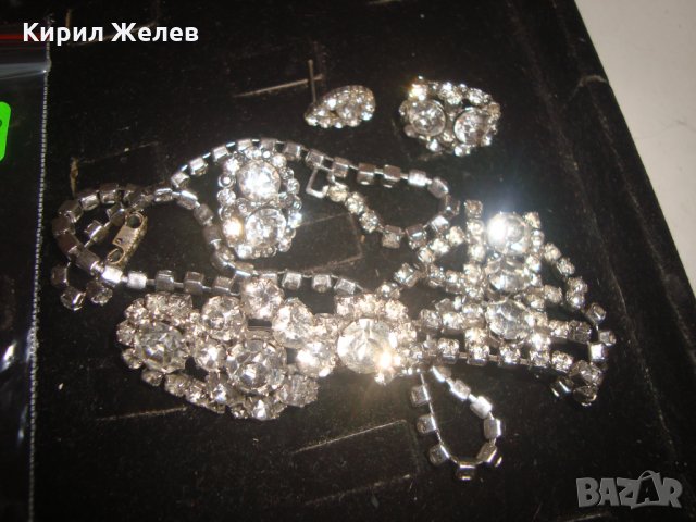 КРИСТАЛНИ КОЛИЕ ОБЕЦИ и БРОШКА МНОГО ЕФЕКТЕН АРТ МОДЕН КОМПЛЕКТ 16598, снимка 5 - Бижутерийни комплекти - 30691407