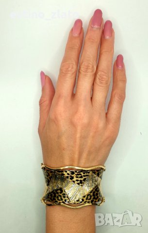 Златни твърди гривни  14К - , снимка 2 - Гривни - 40462722