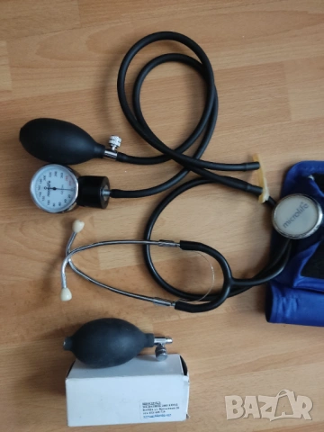 Нов маншет,зарядно,2бр.помпи,слушалки,манометър за апарат за кръвно Microlife