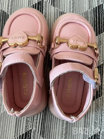 Детски лачени обувки, снимка 4 - Детски обувки - 51866373