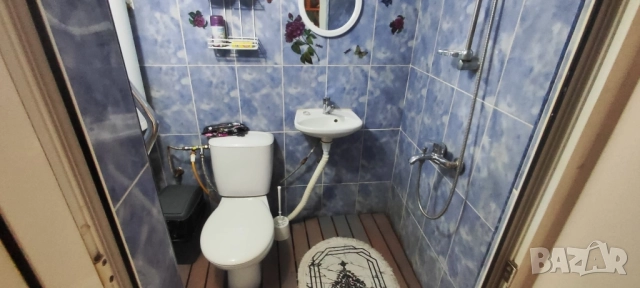 Хубава двуетажна къща с двор с. Маломир /22 км от Ямбол, снимка 10 - Къщи - 52071871