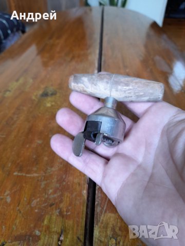 Стара отварачка за консерви #9, снимка 2 - Други ценни предмети - 36718248