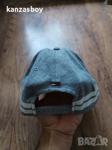  tommy hilfiger - страхотна шапка , снимка 7 - Шапки - 50690352