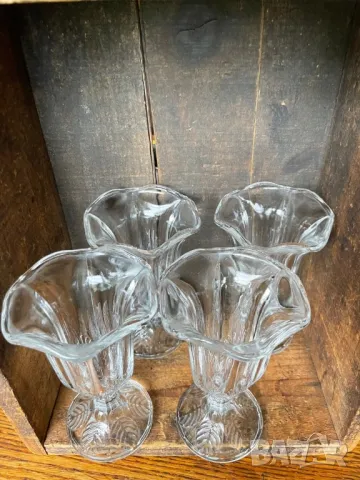 Комплект от 4 // Vintage Italy "Fidenza" Ruffled/Tulip, снимка 3 - Прибори за хранене, готвене и сервиране - 48245274