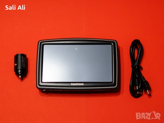 TomTom навигационна система GPS устройство с кабел и зарядно за кола, снимка 5 - Аксесоари и консумативи - 52725289