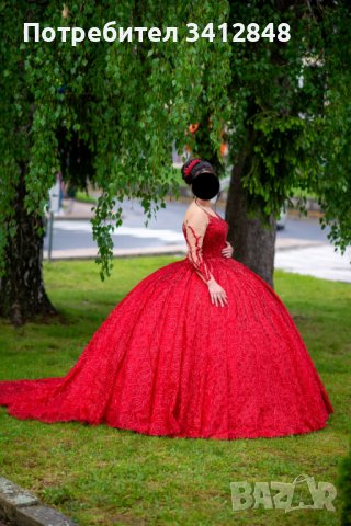 Червена бална рокля 