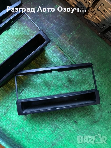 За Ford Focus MK1 Преходна рамка за от оригинално радио към стандартен 1DIN Дин размер авто радио