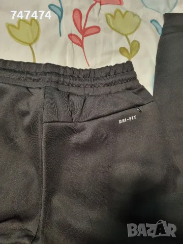 Нов спортен екип NIKE, M, снимка 7 - Спортни дрехи, екипи - 56268796