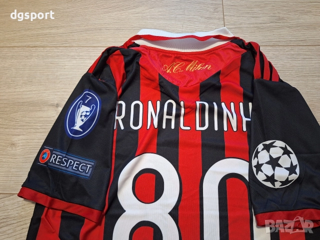 Футболна фланелка на Роналдиньо #МИЛАН #ретро модел!, снимка 2 - Футбол - 52547369