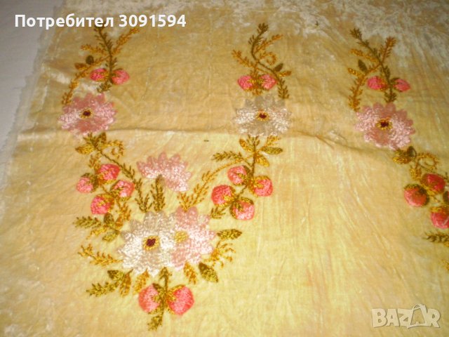 Ръчно бродиран матив за терлъци 19 ти век бродерия на кадифе, снимка 2 - Антикварни и старинни предмети - 42245430