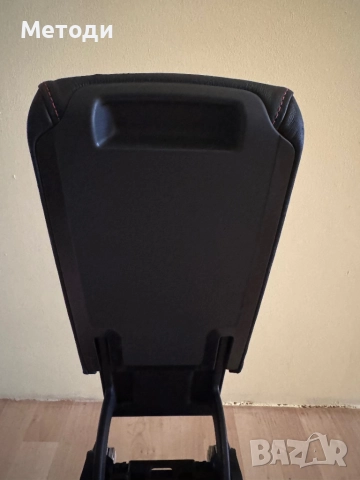 Подлакътник Skoda Octavia , снимка 6 - Части - 52264374