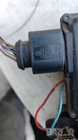 AUDI A6 C5 КЛЮЧАВАЩА ЗАДНА ЛЯВА 4B0839015B, снимка 2 - Части - 47783896