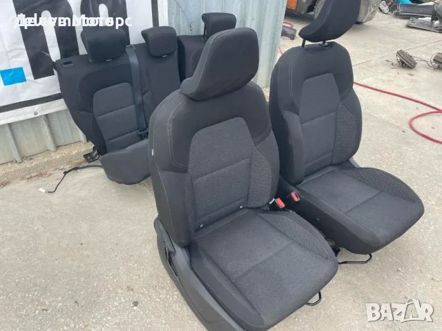 Салон, седалки предни и задни от Renault Clio 5 1. 0 TCe, 101 hp, 5sp. , engine H4D450, 77 000 km, снимка 3 - Части - 56234510