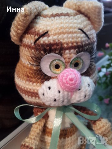 Котенце Мурзилка, Плетена играчка, Ръчно изработена, Перфектен подарък, снимка 2 - Плюшени играчки - 39335358