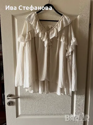 Разкошна нова елегантна  бяла  блуза вълнообразни акценти волани , снимка 4 - Туники - 49905548