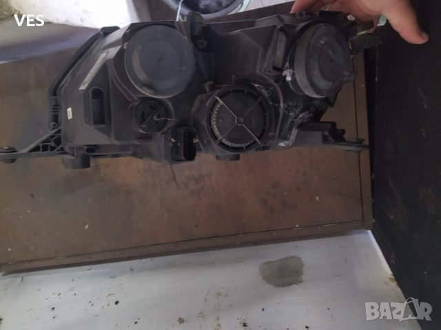 Десен фар Шкода Рапид, снимка 2 - Части - 42605421