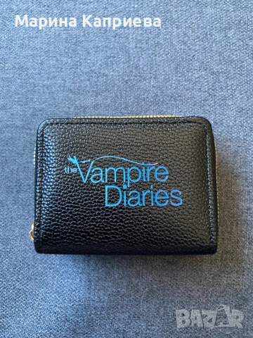 Нови тематично портмонета на Дневниците на вампира - малко