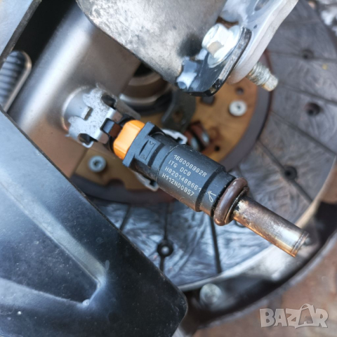 Бензинови Дюзи Дачия рено 1.6 166008992R  H8201488661, снимка 3 - Части - 44553696