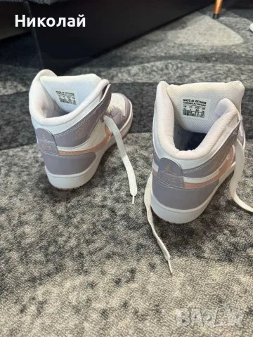 Сиво-бели маратонки Nike-39 размер, снимка 2 - Детски маратонки - 56247008