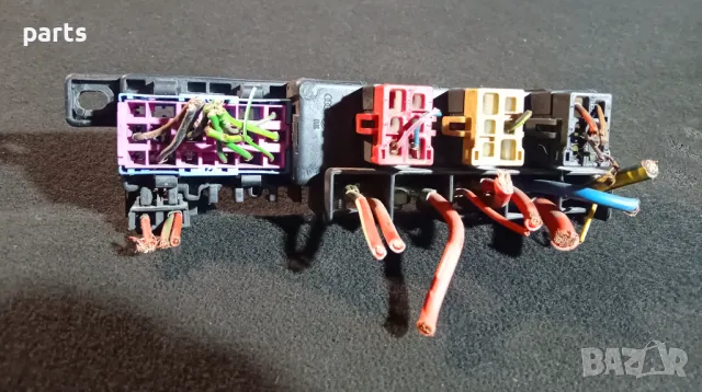 Кутия Релета Ауди A3 8L (1) - VW - Сеат - Шкода - 8L0941822, снимка 4 - Части - 47467863